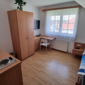 Monteurunterkunft Apartments/Zimmer/Wohnraum in Kronstorf - Nähe Autobahn/Linz/Steyr 4484 168454048264680c42c6f2d
